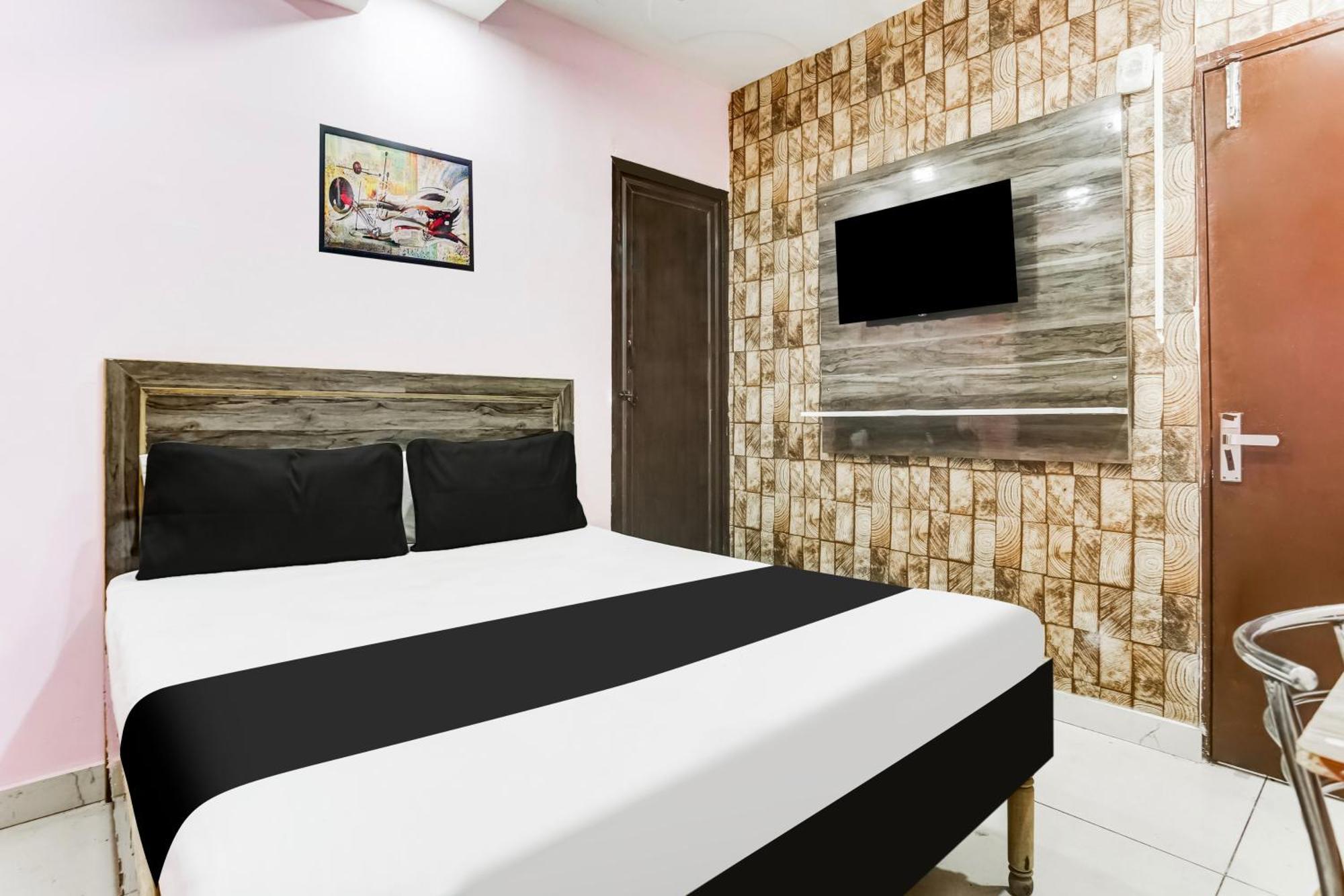 Hotel Rk Plaza Νέο Δελχί Εξωτερικό φωτογραφία